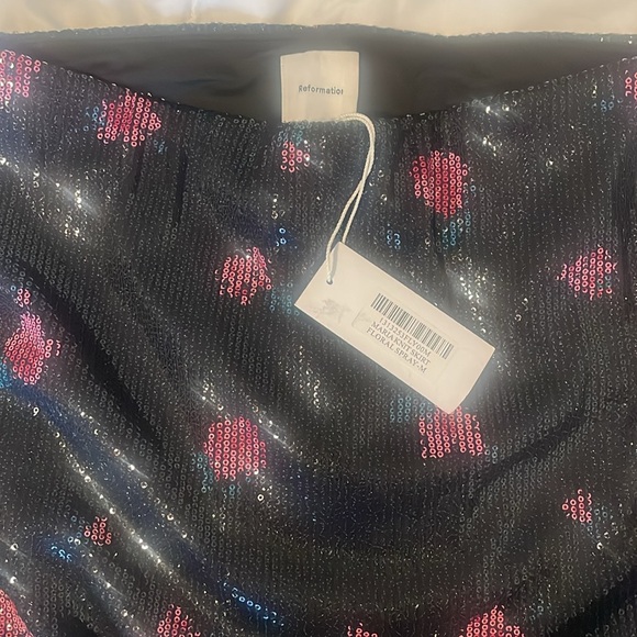 Reformation Maria Knit Sequin Skirt Size Medium NWT - Picture 2 of 7